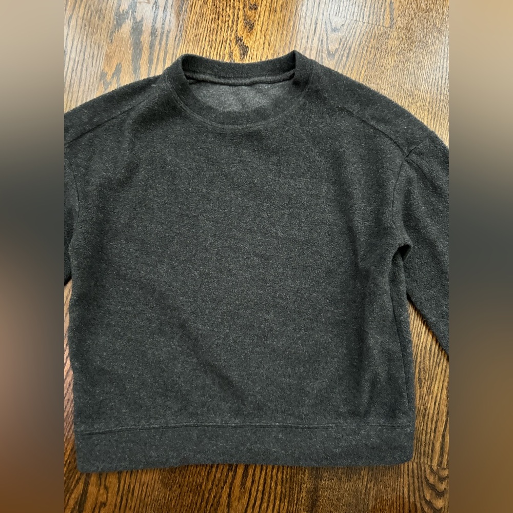 Alo yoga size small fleece sweatshirt in gray